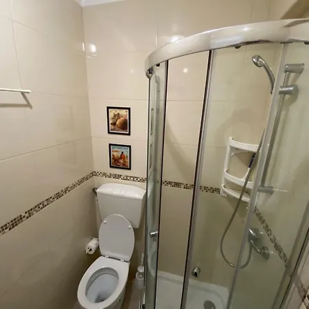 Nazarest Appartement *